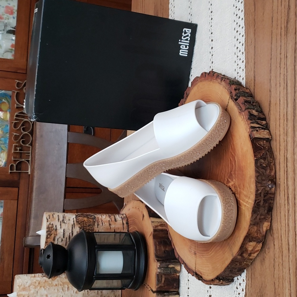 NWOT Melissa 1.5" wedge open toe flat.   Size 9M